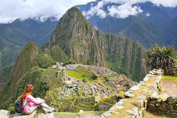 Short Inca Trail 2 Day Hike to Machu Picchu with Permits & Train - Chachabamba and the first Inca ruins