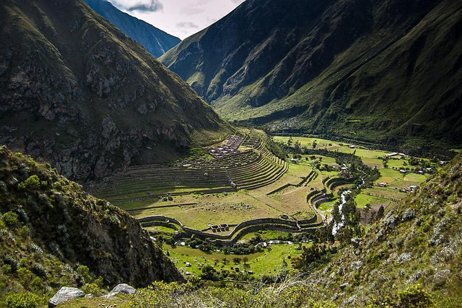 Short Inca Trail 2 Day Hike to Machu Picchu with Permits & Train - The first arrival at Machu Picchu