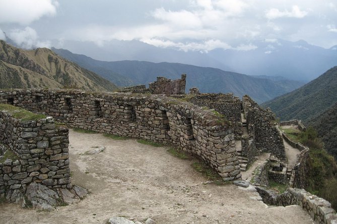Short Inca trail to MachuPicchu || 2days - 1nigth || - An early guided visit inside Machu Picchu