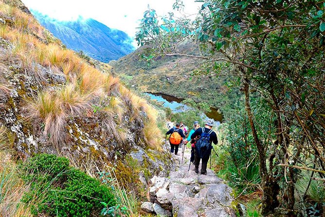 Small Group: 4-Day Inca Trail Trek to Machu Picchu - Day 3: Runkurakay, Sayacmarca, and Wiñayhuayna