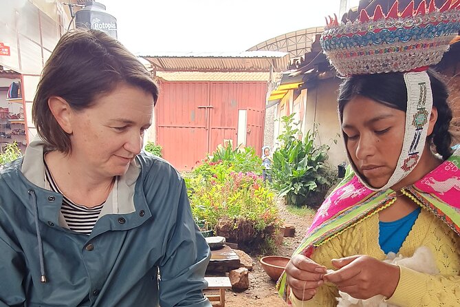 The Textile Workshop Experience in Cusco Region - Making a bracelet or bookmark to take home