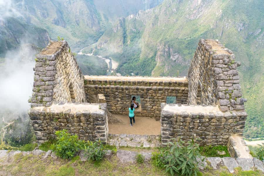 Tour Machu Picchu + Mountain of Huayna Picchu 2 days - From Cusco to Ollantaytambo by morning