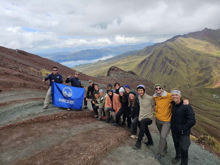 Tour Pallay Punchu Trek Full Day - The two-hour ascent to 4,791 meters