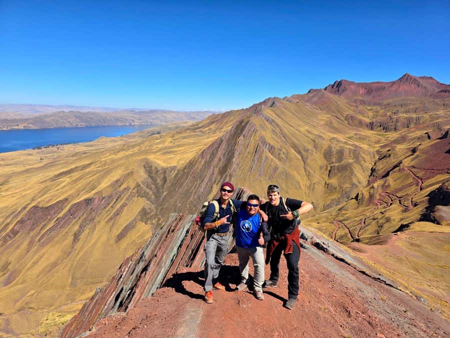 Tour Pallay Punchu Trek Full Day - One hour at the summit, then back to the trailhead
